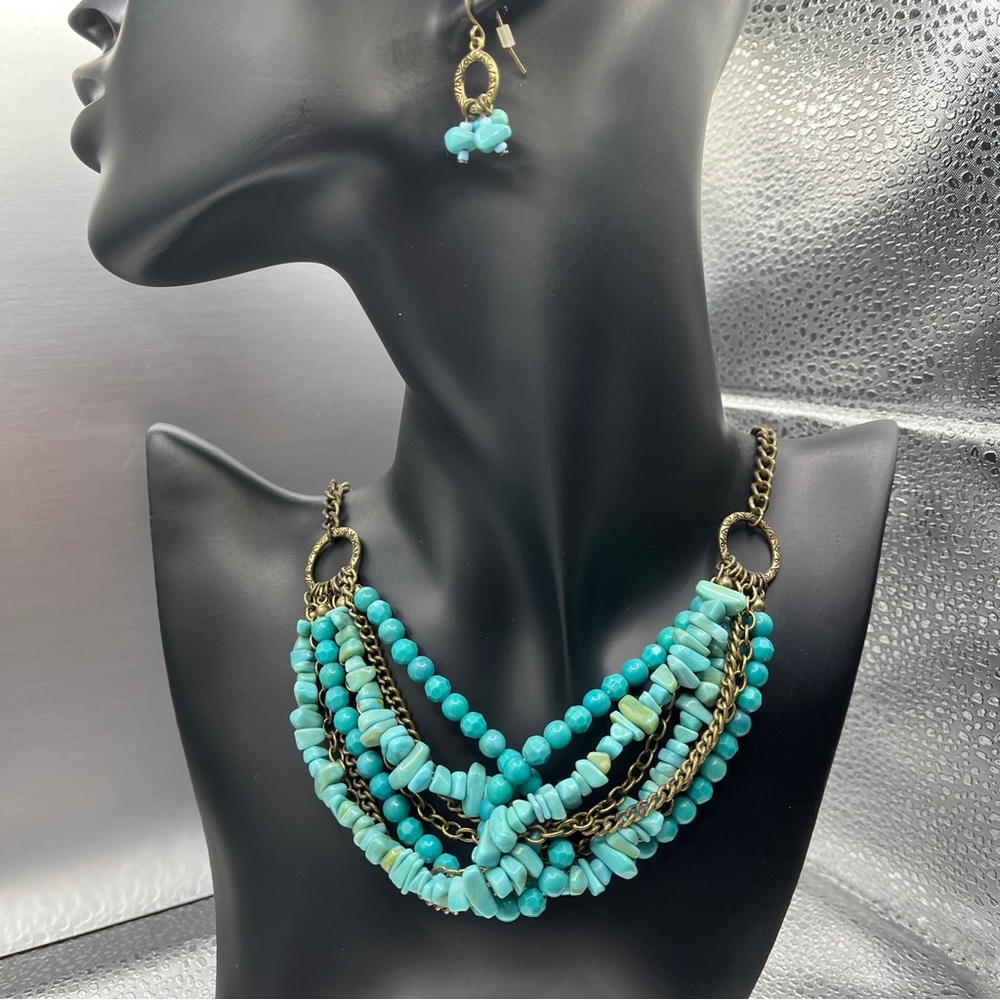 Turquoise Colored Necklace and Earrings Costume Jewelry Set